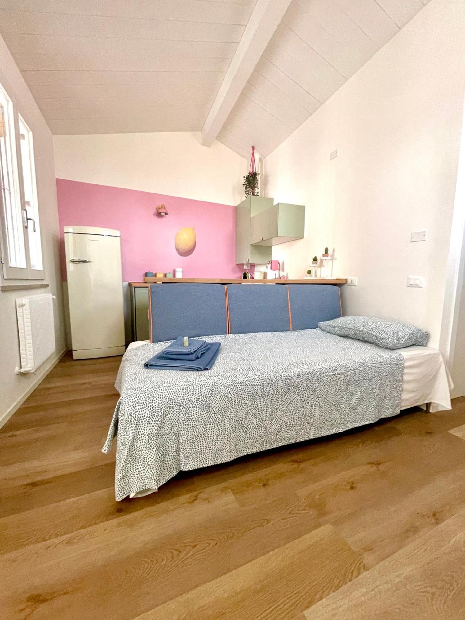 Tintoria Apartment Парма Екстериор снимка